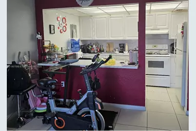 17600 NW 68th Ave #B4002, Hialeah, FL 33015 - Photo 2