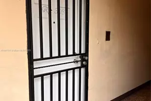 677 SW 9th Ave, Miami, FL 33130 - Photo 10