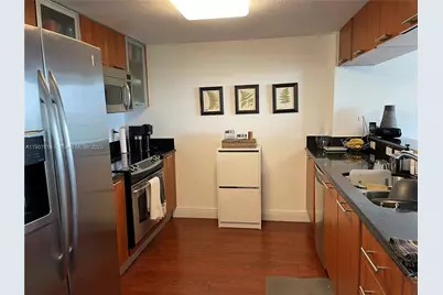 1800 N Bayshore Dr #2106, Miami, FL 33132 - Photo 2