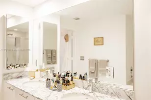 950 Brickell Bay Dr, Miami, FL 33131 - Photo 20