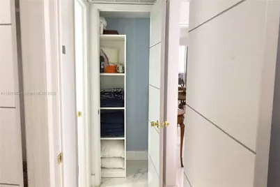 5005 Collins Ave #1523, Miami Beach, FL 33140 - Photo 14