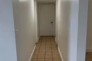 6190 W 19th Ave, Hialeah, FL 33012 - Photo 12