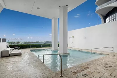 1040 Biscayne Blvd #2908, Miami, FL 33132 - Photo 14