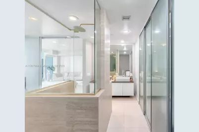 1040 Biscayne Blvd #2908, Miami, FL 33132 - Photo 6