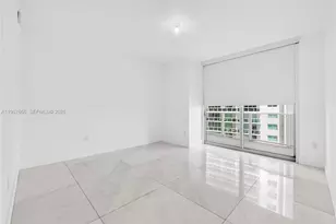 488 NE 18th St, Miami, FL 33132 - Photo 18