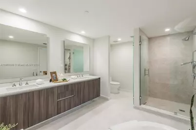 488 NE 18th St #1815, Miami, FL 33132 - Photo 14