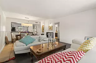 2206 S Cypress Bend Dr, Pompano Beach, FL 33069 - Photo 10