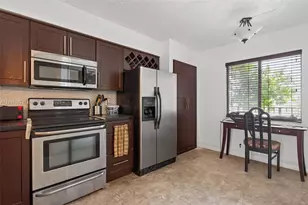 2206 S Cypress Bend Dr, Pompano Beach, FL 33069 - Photo 4