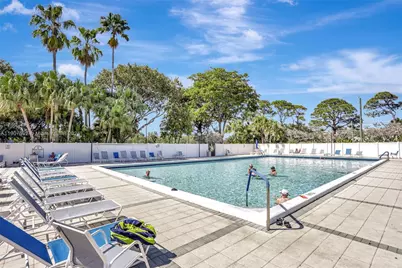 2206 S Cypress Bend Dr #301, Pompano Beach, FL 33069 - Photo 24