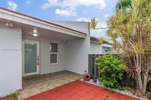 15304 SW 81st Ln, Miami, FL 33193 - Photo 1