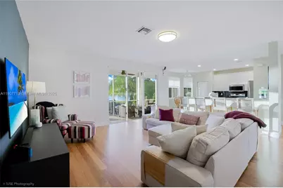 4394 Fox Ridge Dr, Weston, FL 33331 - Photo 6