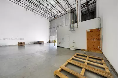 14001 NW 112th Ave #4, Hialeah Gardens, FL 33018 - Photo 10