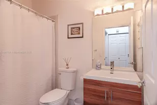 1115 Cherrypalm, Hollywood, FL 33019 - Photo 16