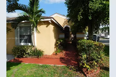 2851 W River Run Cir W #2851, Miramar, FL 33025 - Photo 2