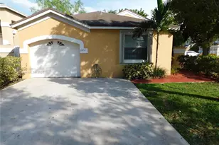 2851 W River Run Cir W, Miramar, FL 33025 - Photo 18