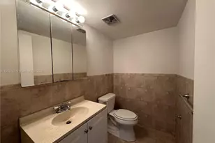 1130 11th St, Miami Beach, FL 33139 - Photo 18