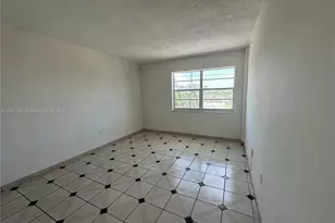 1130 11th St, Miami Beach, FL 33139 - Photo 10