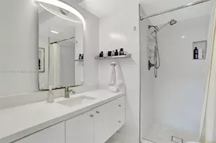 2931 E Sunrise Lakes Dr, Sunrise, FL 33322 - Photo 18