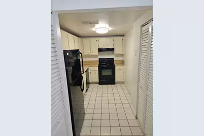 8261 NW 8th St #135, Miami, FL 33126 - Photo 6