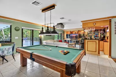 15010 Dunbarton Pl, Miami Lakes, FL 33016 - Photo 4