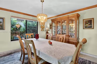 15010 Dunbarton Pl, Miami Lakes, FL 33016 - Photo 14