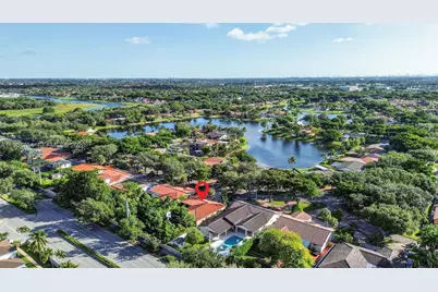 15010 Dunbarton Pl, Miami Lakes, FL 33016 - Photo 36
