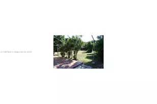 102 Miami Gardens Rd, West Park, FL 33023 - Photo 2