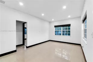 8335 E Crespi Blvd, Miami Beach, FL 33141 - Photo 8