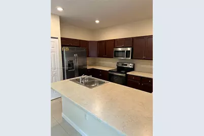 9336 W 33rd Ave #9336, Hialeah, FL 33018 - Photo 6