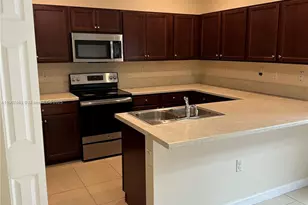 9336 W 33rd Ave, Hialeah, FL 33018 - Photo 2