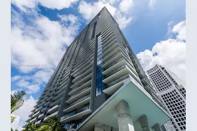 68 SE 6th St #2304, Miami, FL 33131 - Photo 2