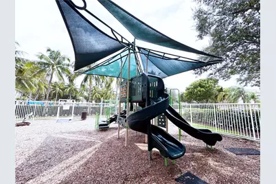 4056 Timber Cove Ln #4056, Weston, FL 33332 - Photo 18