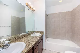11670 SW 13th Ln, Pembroke Pines, FL 33025 - Photo 22