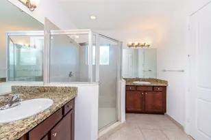 11670 SW 13th Ln, Pembroke Pines, FL 33025 - Photo 26
