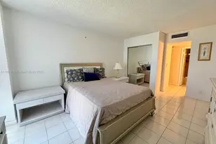 20301 W Country Club Dr, Aventura, FL 33180 - Photo 14