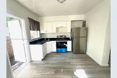 821 W 39th St #1, Miami Beach, FL 33140 - Photo 8