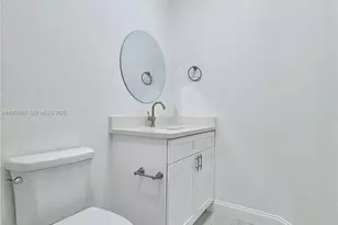 4412 Woodland Cir, Tamarac, FL 33319 - Photo 10