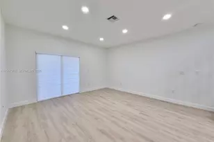 4412 Woodland Cir, Tamarac, FL 33319 - Photo 6