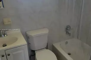 751 NW 96th St, Miami, FL 33150 - Photo 12