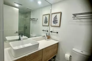 100 Bayview Dr, Sunny Isles Beach, FL 33160 - Photo 24