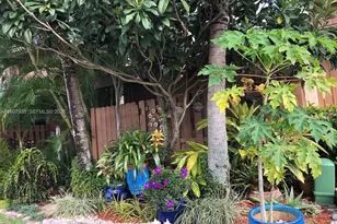 4222 SW 87th Terrace, Davie, FL 33328 - Photo 4