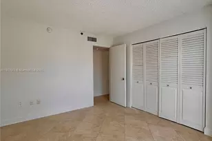 17600 N Bay Rd, Sunny Isles Beach, FL 33160 - Photo 16