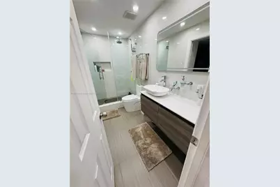 1555 W 44th Pl #214D, Hialeah, FL 33012 - Photo 12