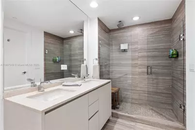 1010 Brickell Ave #1806, Miami, FL 33131 - Photo 20