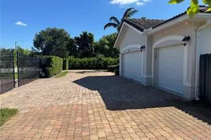 12800 SW 222nd St, Miami, FL 33170 - Photo 2