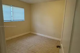 15205 NE 6th Ave, Miami, FL 33162 - Photo 10