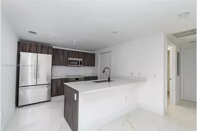 488 NE 18th St #2810, Miami, FL 33132 - Photo 6