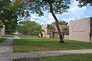 6103 SW 69th St, South Miami, FL 33143 - Photo 2