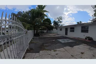 15812 NW 39th Ct #15812, Miami Gardens, FL 33054 - Photo 4