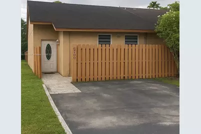 6700 NW 190th St, Hialeah, FL 33015 - Photo 1